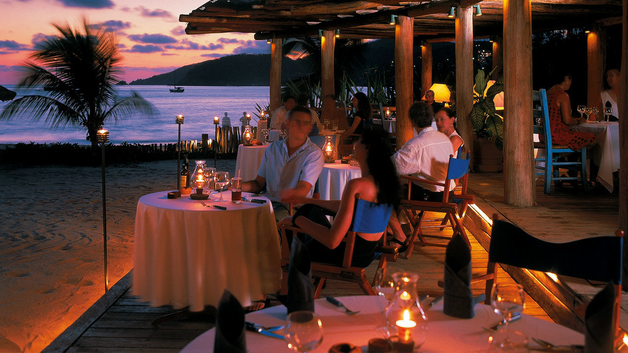 Thompson Zihuatanejo, A Beach Resort, By Hyatt Restaurant photo